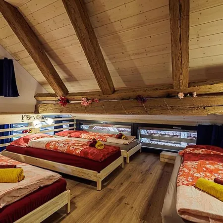 Farm stay Uelis-stoeckli-gaestezimmer Auf Bauernhof Mit Billiard Und Alpakatrekking