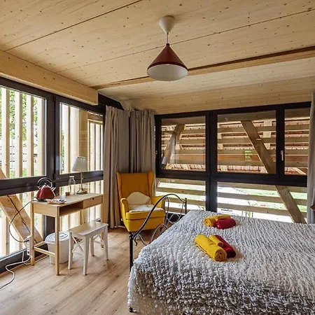 Farm stay Uelis-stoeckli-gaestezimmer Auf Bauernhof Mit Billiard Und Alpakatrekking *